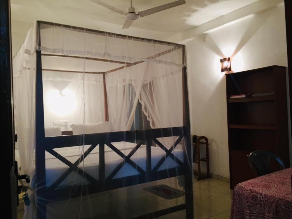 Ameesha Guesthouse Unawatuna Bagian luar foto